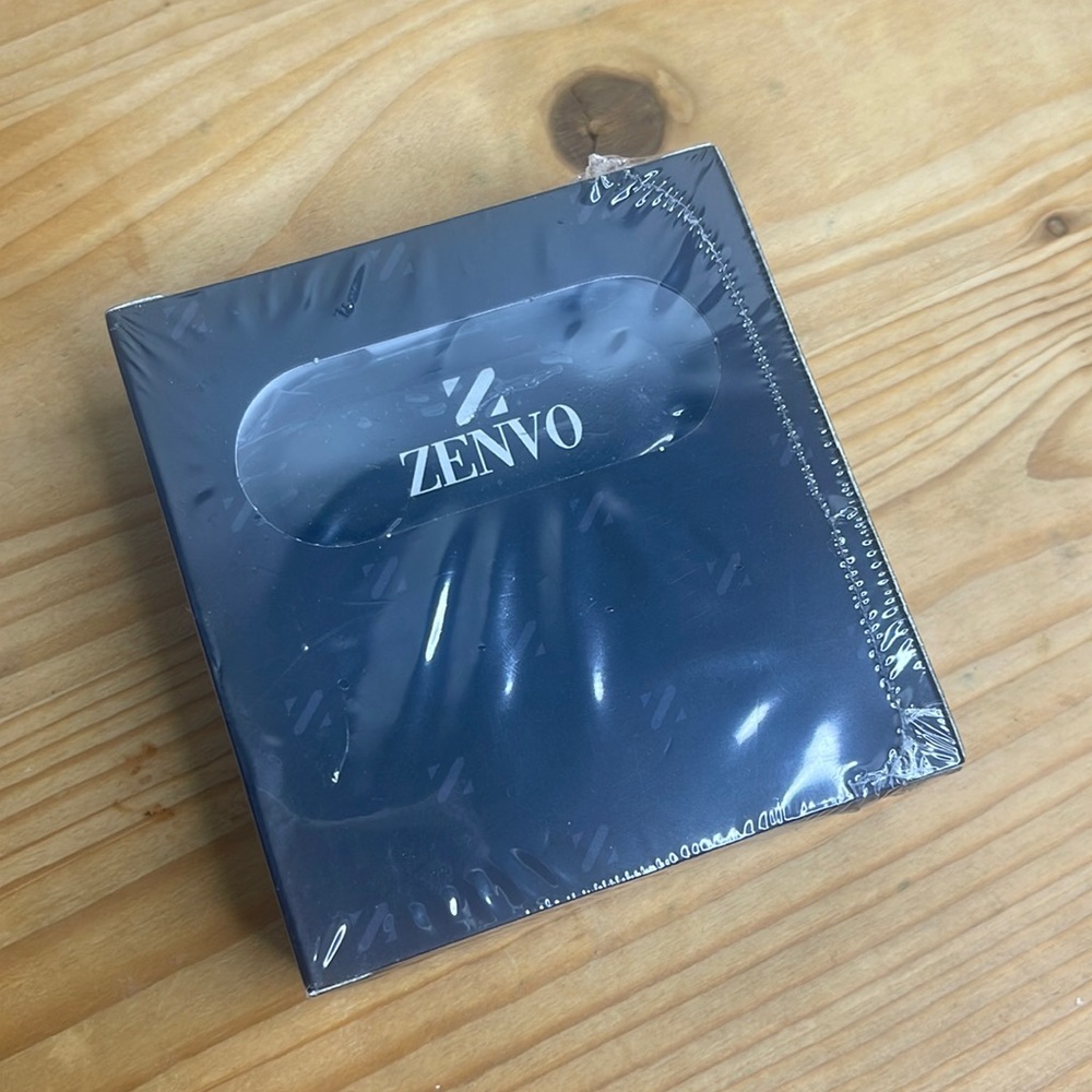 ZENVO Black Earbuds NIB
